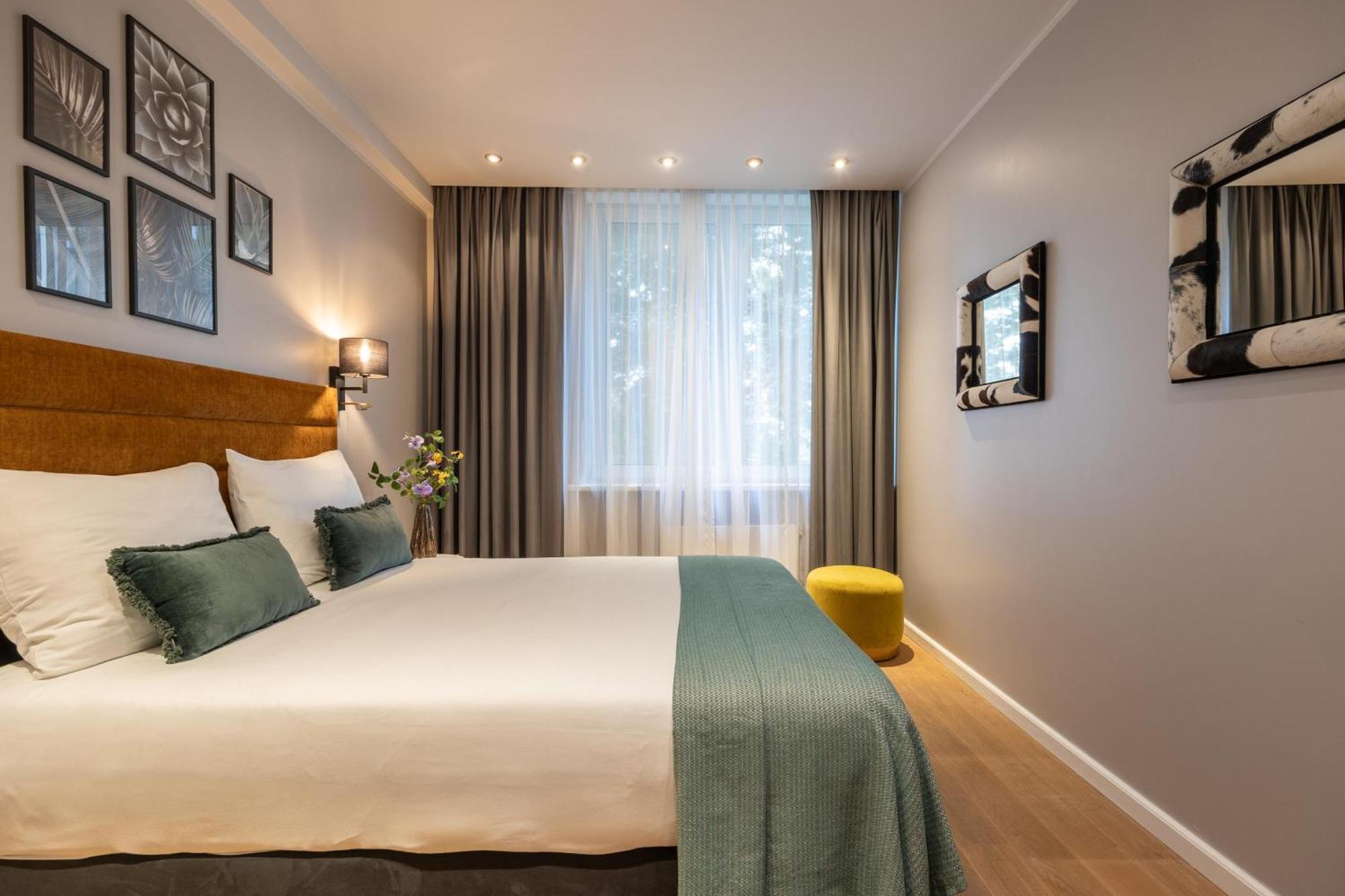 Leonardo Hotel Antwerp The Plaza Екстериор снимка