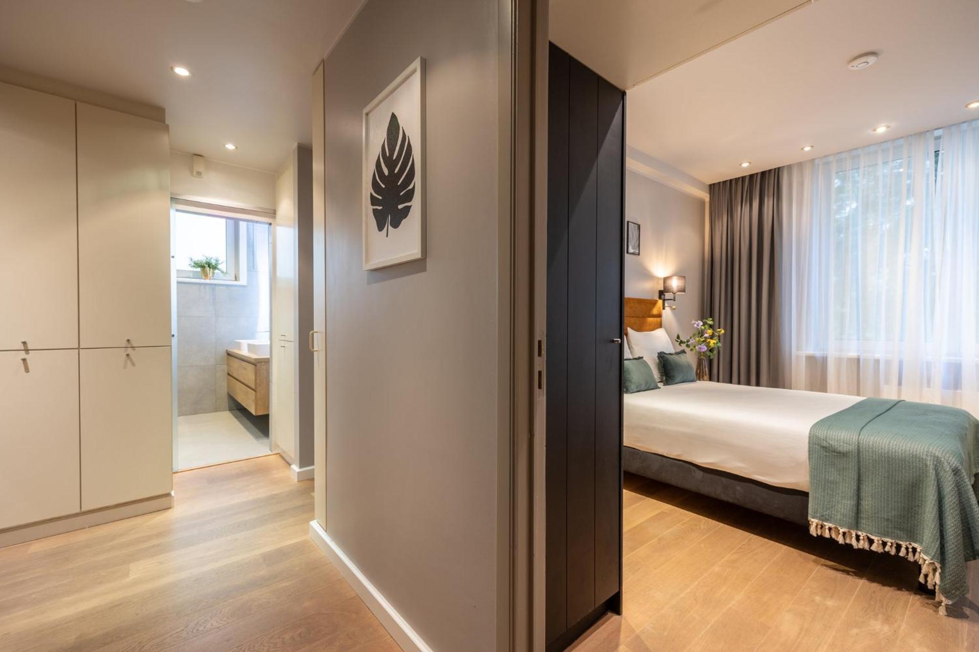 Leonardo Hotel Antwerp The Plaza Екстериор снимка